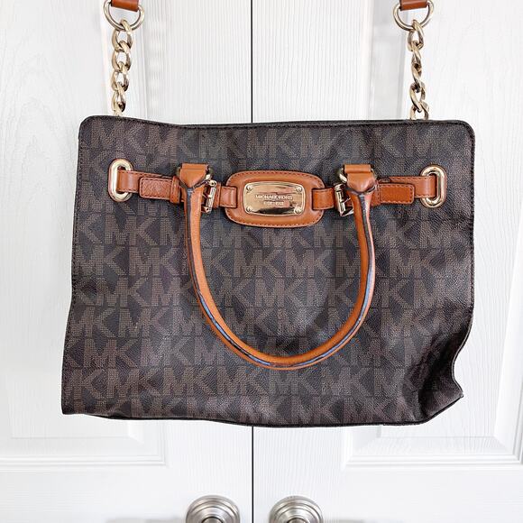 Michael Kors Hamilton Large East West Monogram Shoulder Tote - Picture 2 of 14